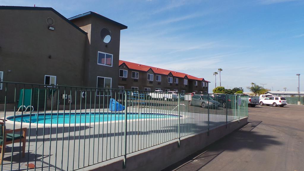 Super 8 By Wyndham San Diego/Imperial Beach エクステリア 写真