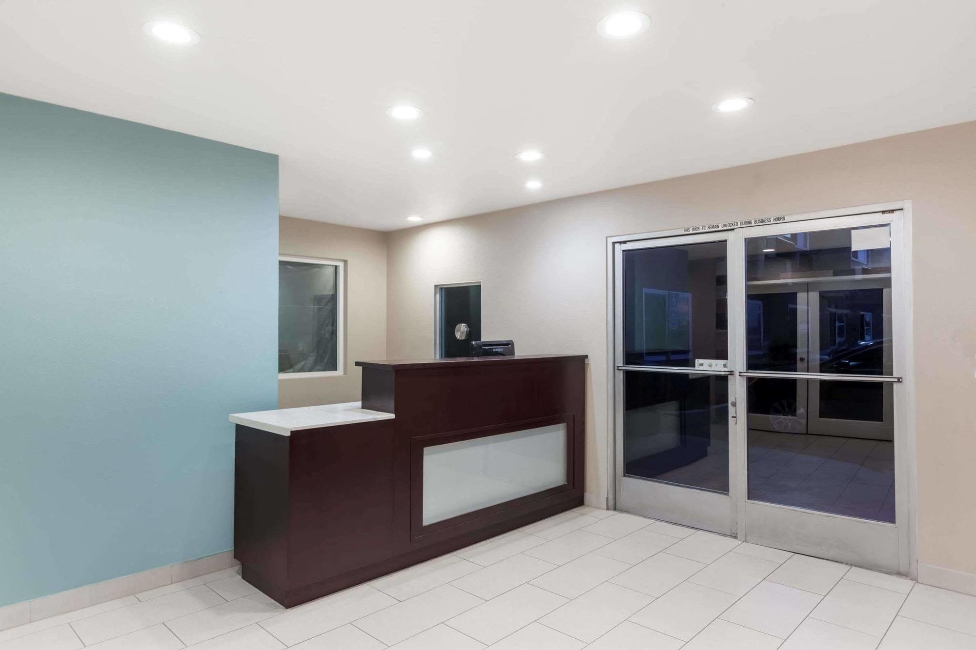 Super 8 By Wyndham San Diego/Imperial Beach エクステリア 写真