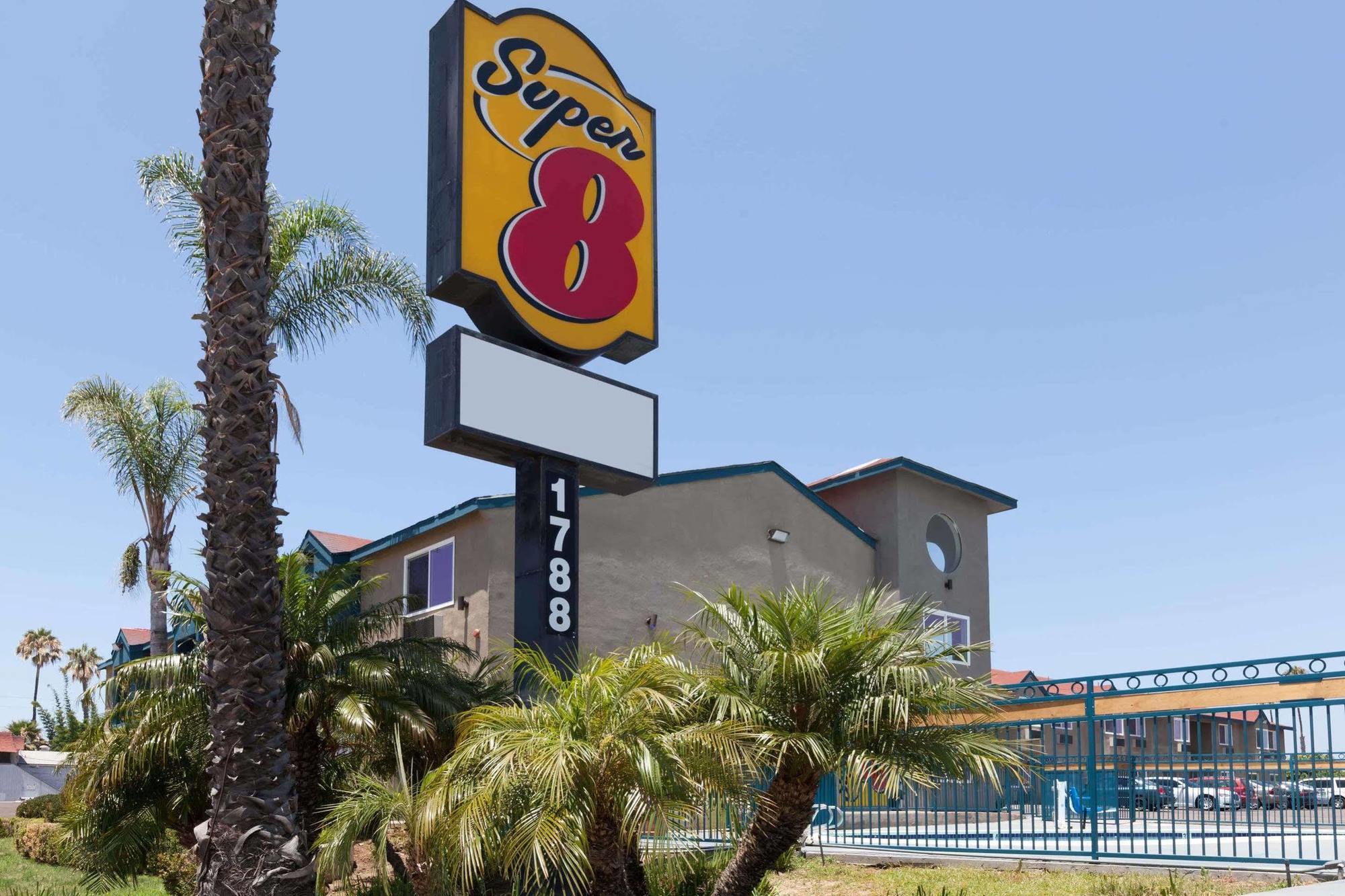 Super 8 By Wyndham San Diego/Imperial Beach エクステリア 写真